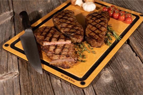 Broil King Broil King Wood Fiber Cutting Board