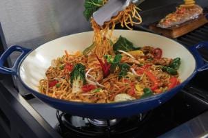 Broil King Porcelain Coated Cast Iron Wok