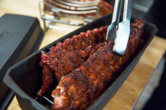 Broil King Broil King Cast Iron Rib Roaster