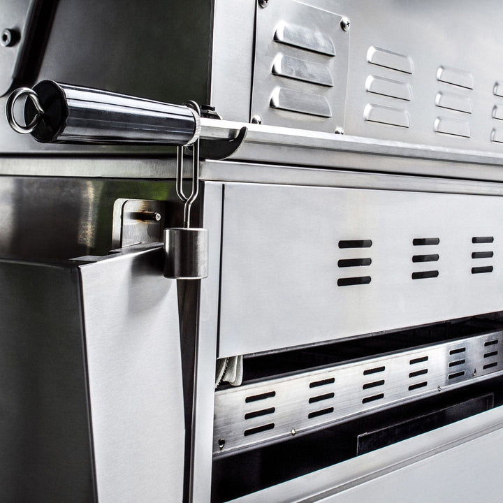 Blaze Blaze Professional LUX 44-Inch 4-Burner Built-In Grill