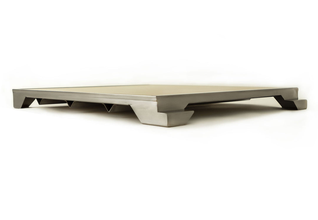 Blaze 15-Inch Ceramic Pizza Stone With Stainless Steel Tray for Blaze Professional LUX Gas Grills