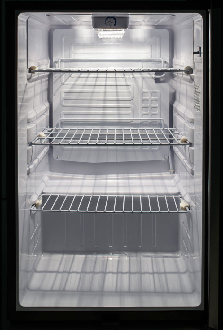 Blaze Blaze 20-Inch 4.4 Cu. Ft. Compact Refrigerator w/ Recessed Handle