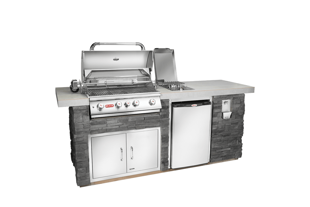 Bull Grills Outdoor Kitchen